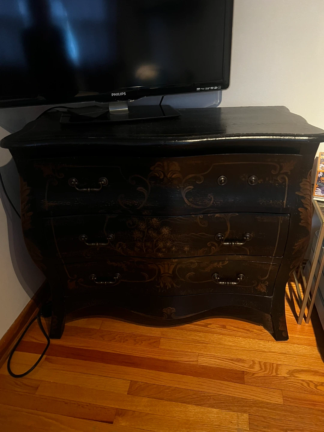 Black Ornate 3-Drawer Dresser