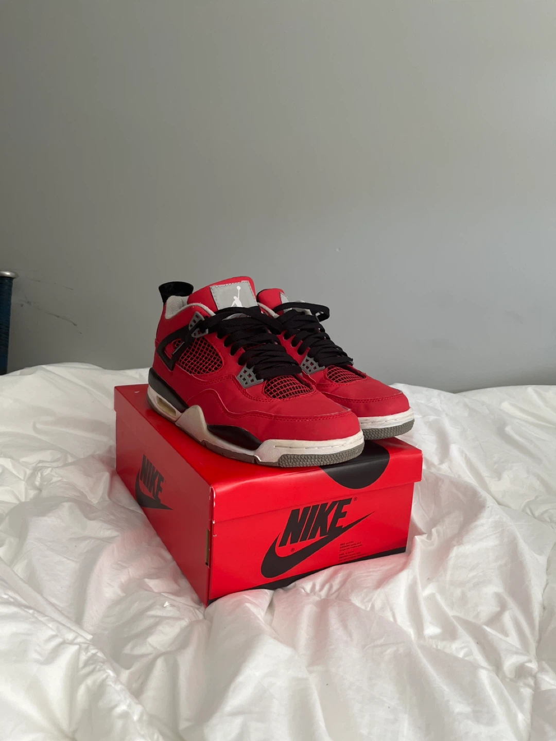Jordan 4 Toro Bravo