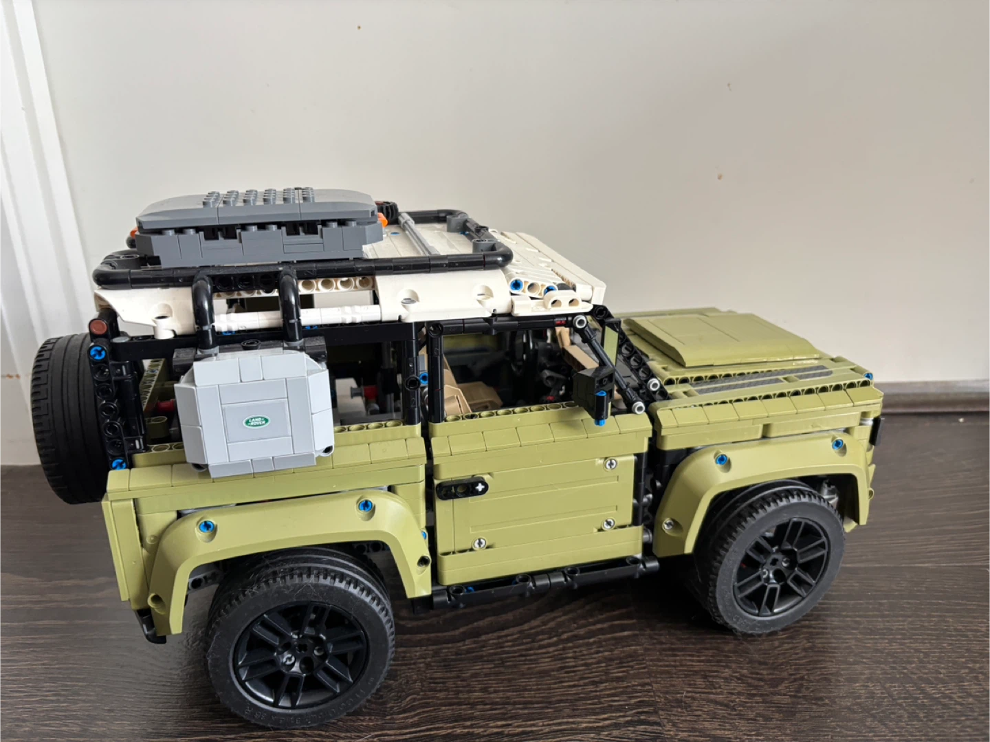 LEGO Creator Ford Mustang & Land Rover Defender - photo 4