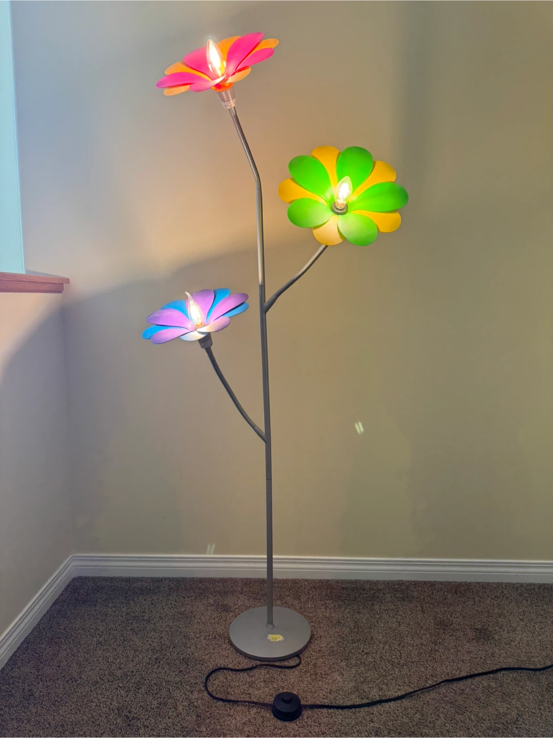Floor lamp for kids room