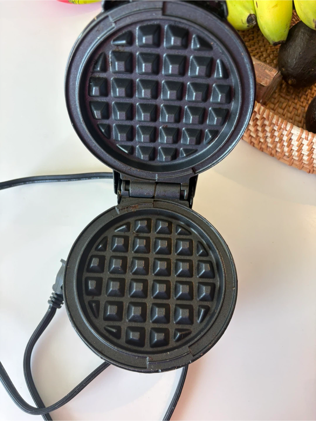 Dash Mini Waffle Maker Eggo Shape 🧡
