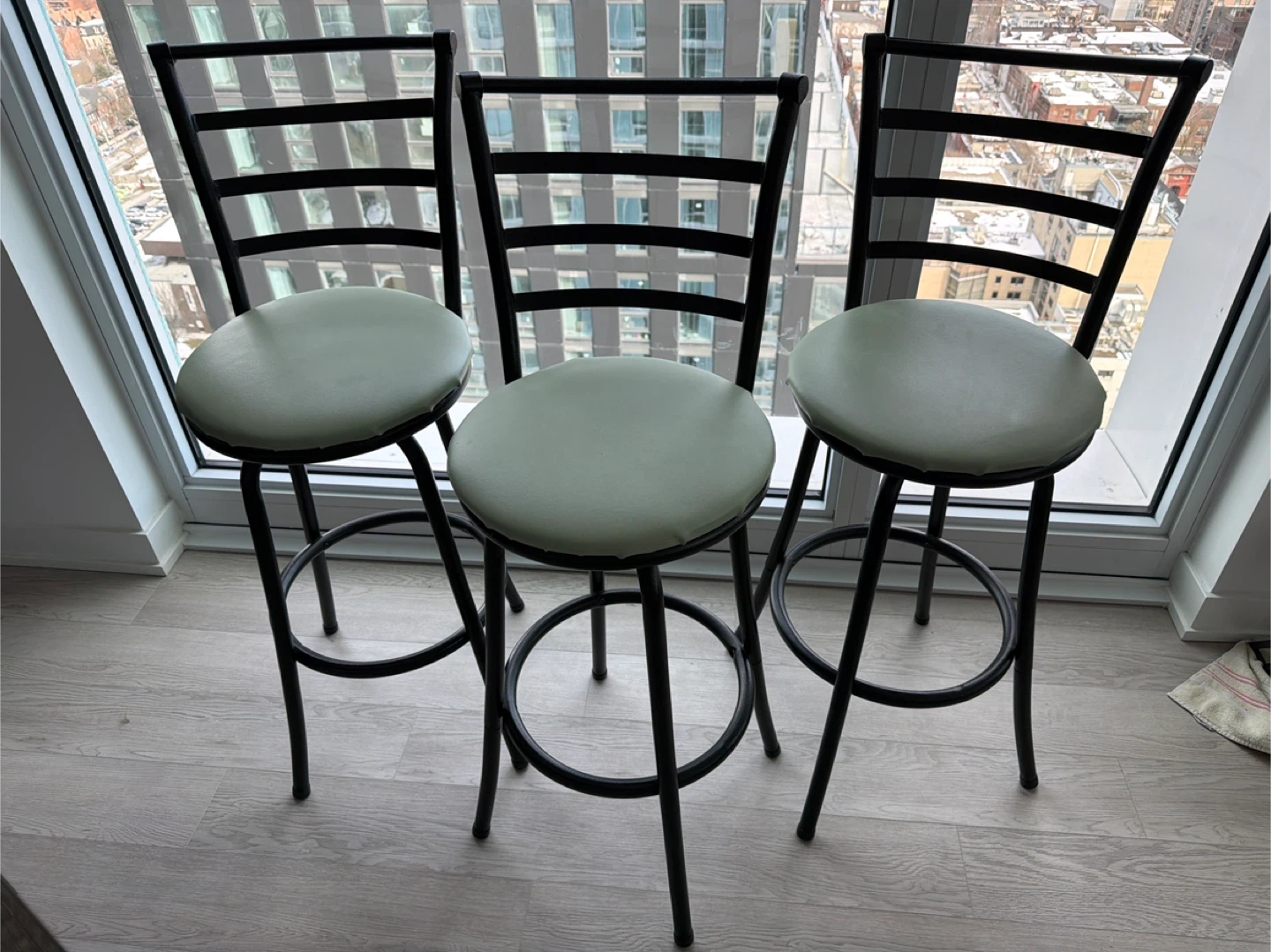 Bar Table + Stool Set - photo 5