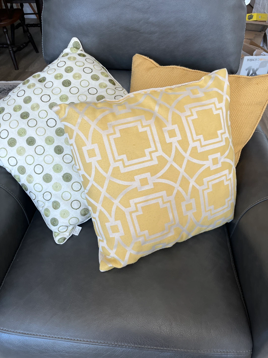 Set of 3 Decorative Throw Pillows❤️