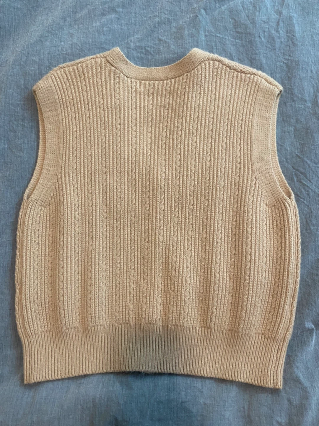 Beige Cable Knit V-Neck Sleeveless Sweater Vest - photo 2