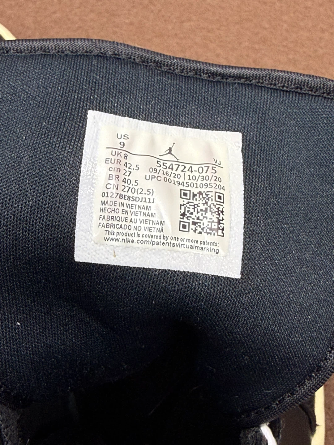Air Jordan 1 Mid SE 'Light Smoke Grey' - US 9 - photo 4