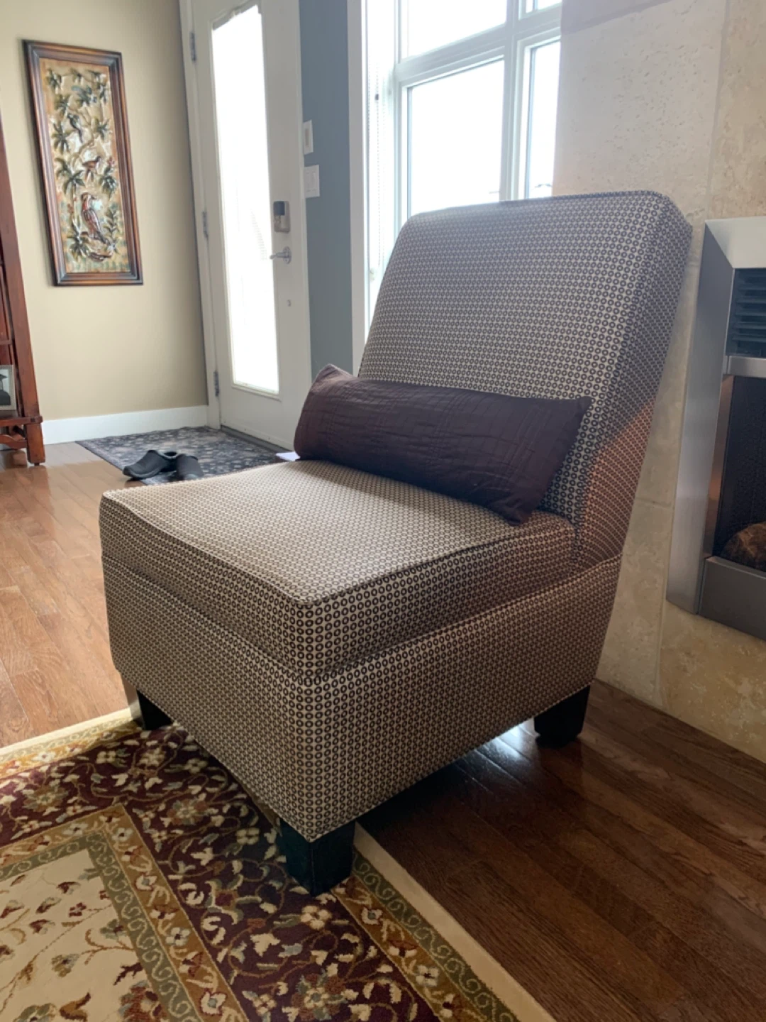 2 Accent Armchairs with Pillows - photo 2
