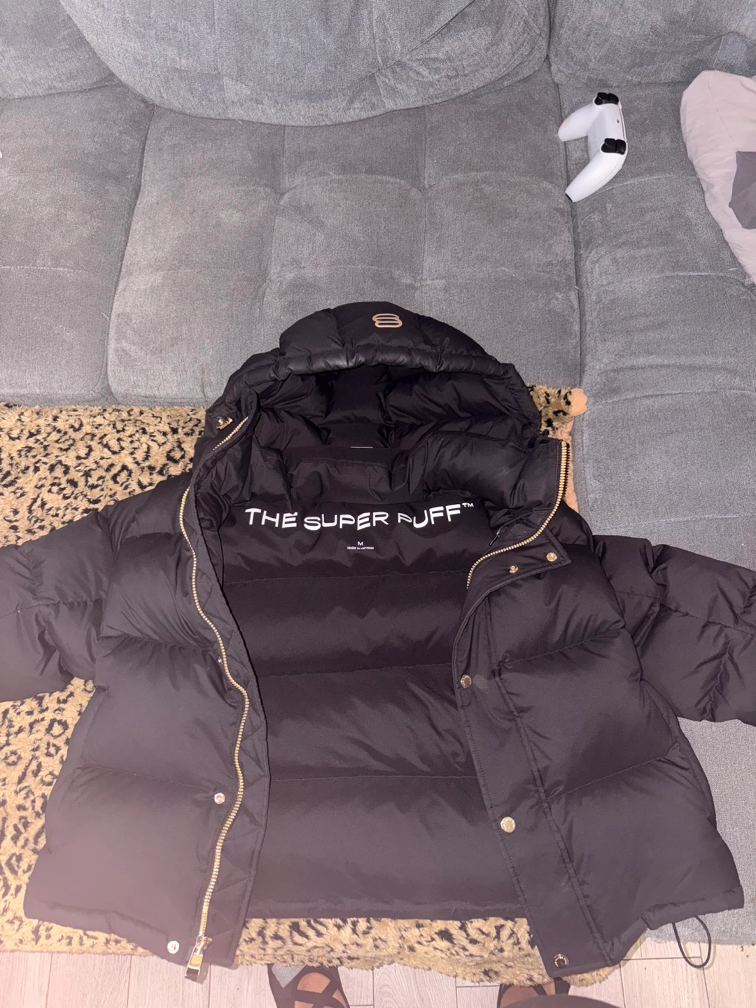 Aritzia The Super Puff shorty black/gold - photo 5
