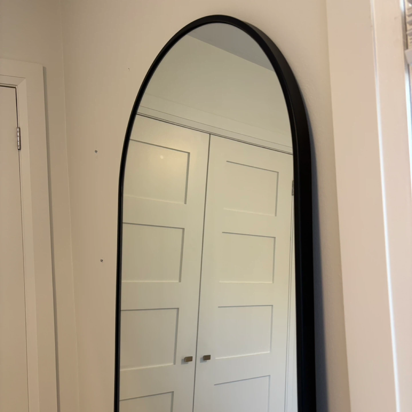 Black Frame Arched Mirror