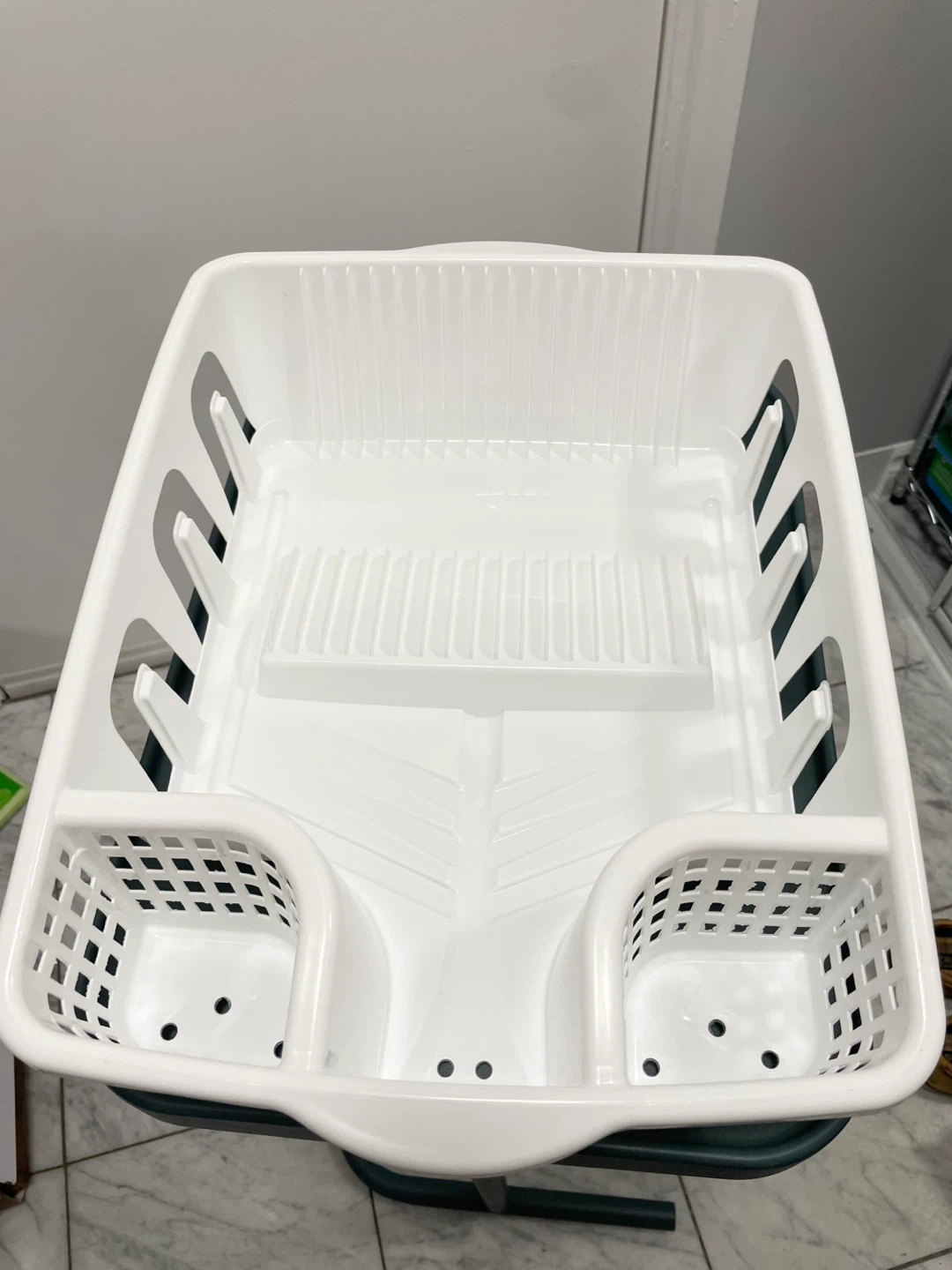 Brand NEW All-in-One Dish Rack 🧡