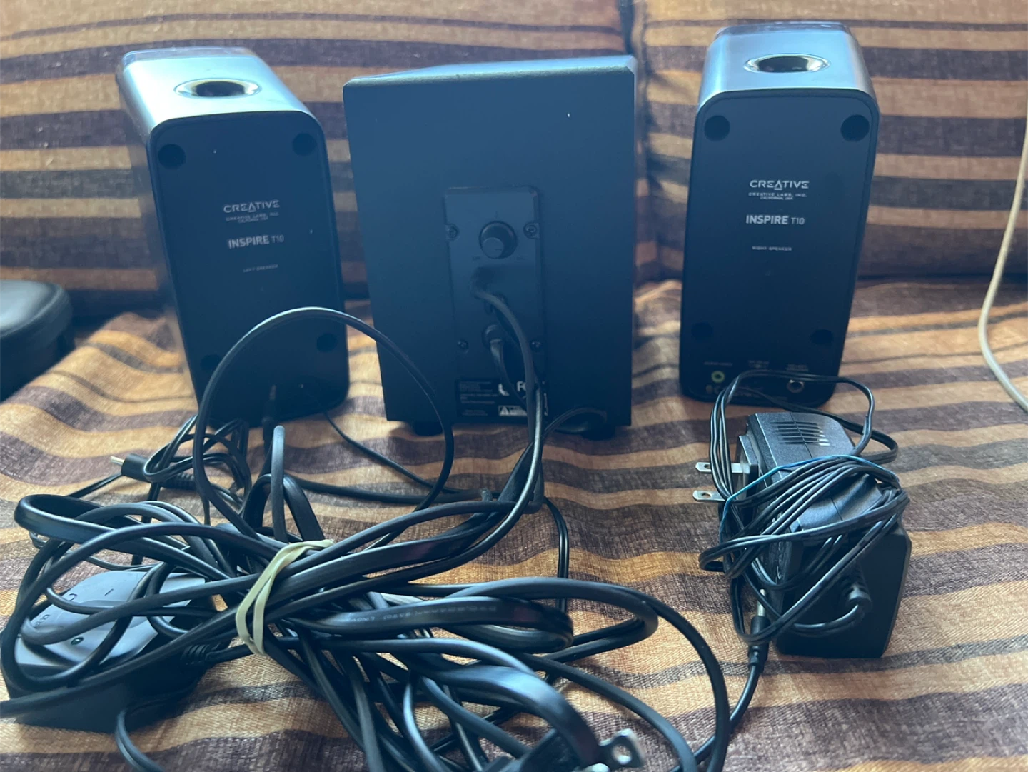 Creative Inspire T10 2.0 Desktop Speakers - photo 3