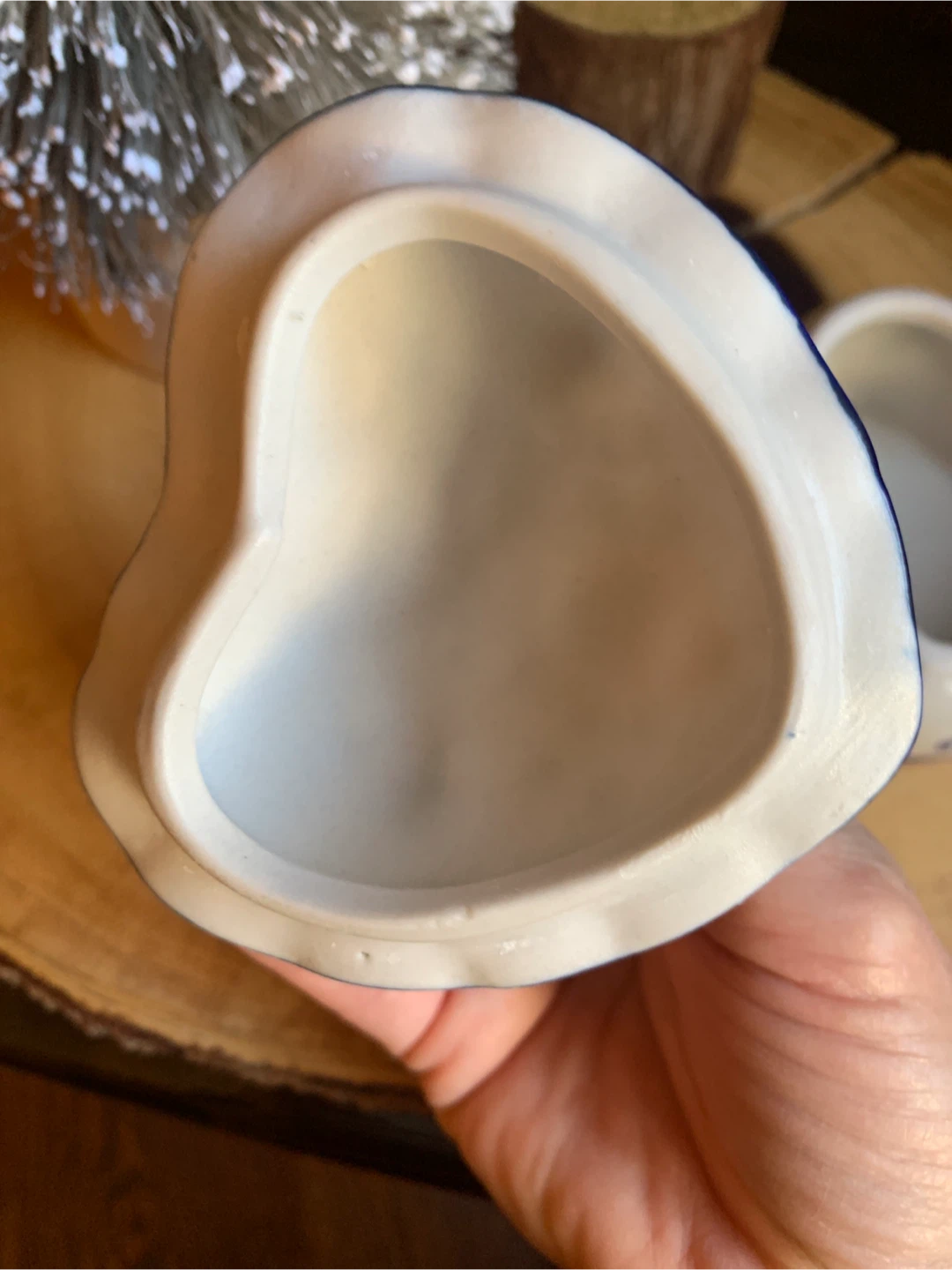 Heart Shaped Ceramic Trinket Box - photo 5