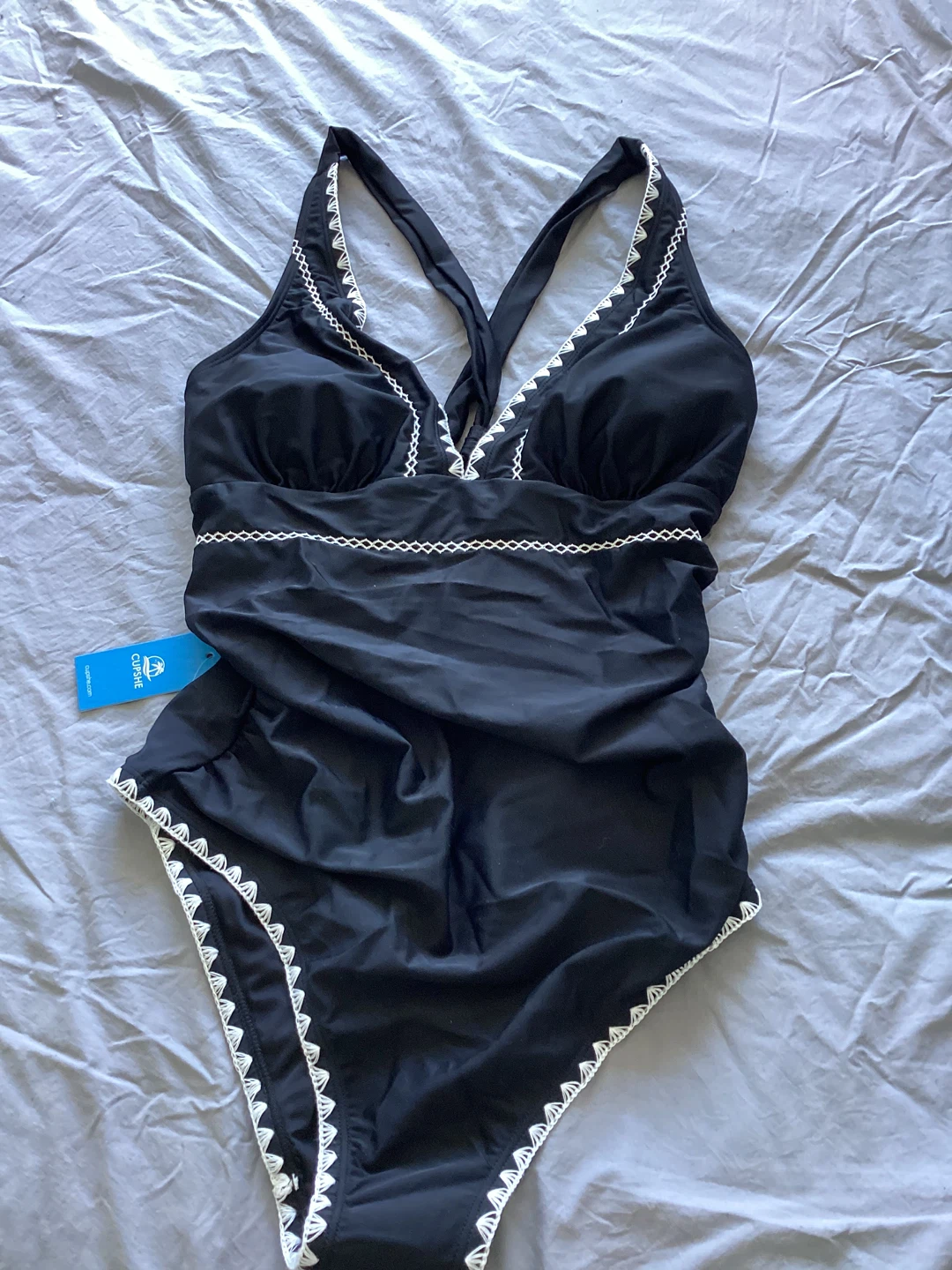 NWT Women's classy size lg Black V Neck Ruched Swimsuit - photo 4