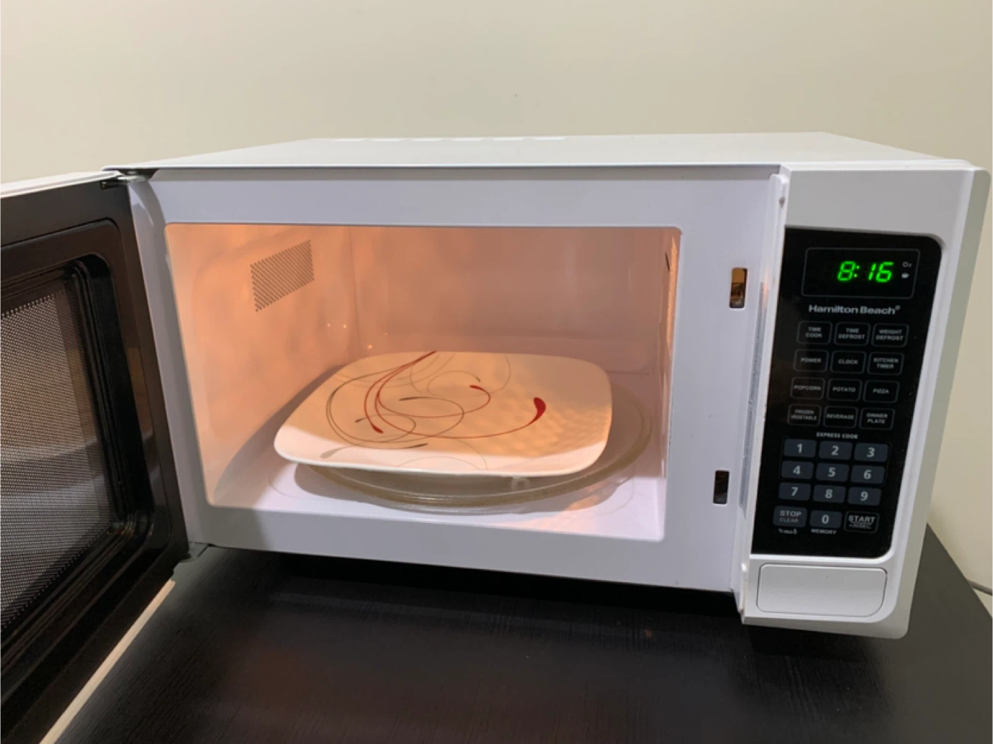 Hamilton Beach 1.1 cu ft Microwave - photo 2