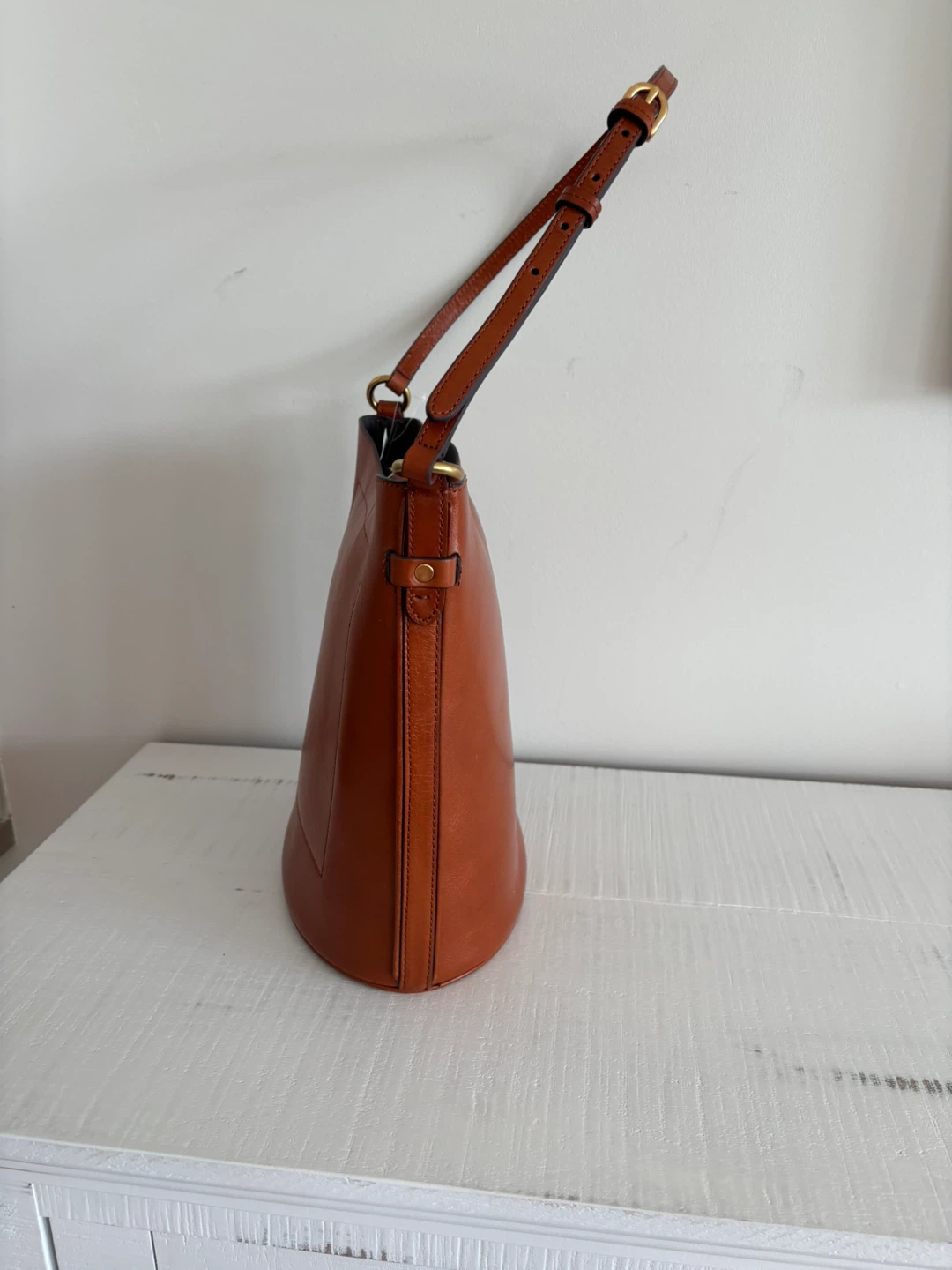 Banana Republic camel leather bucket bag tote/purse - photo 2