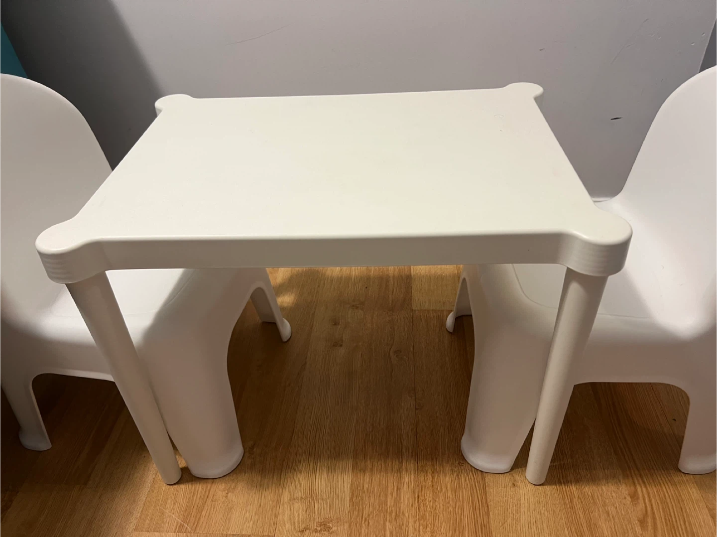 White Kids Plastic Table and Chair Set - photo 4
