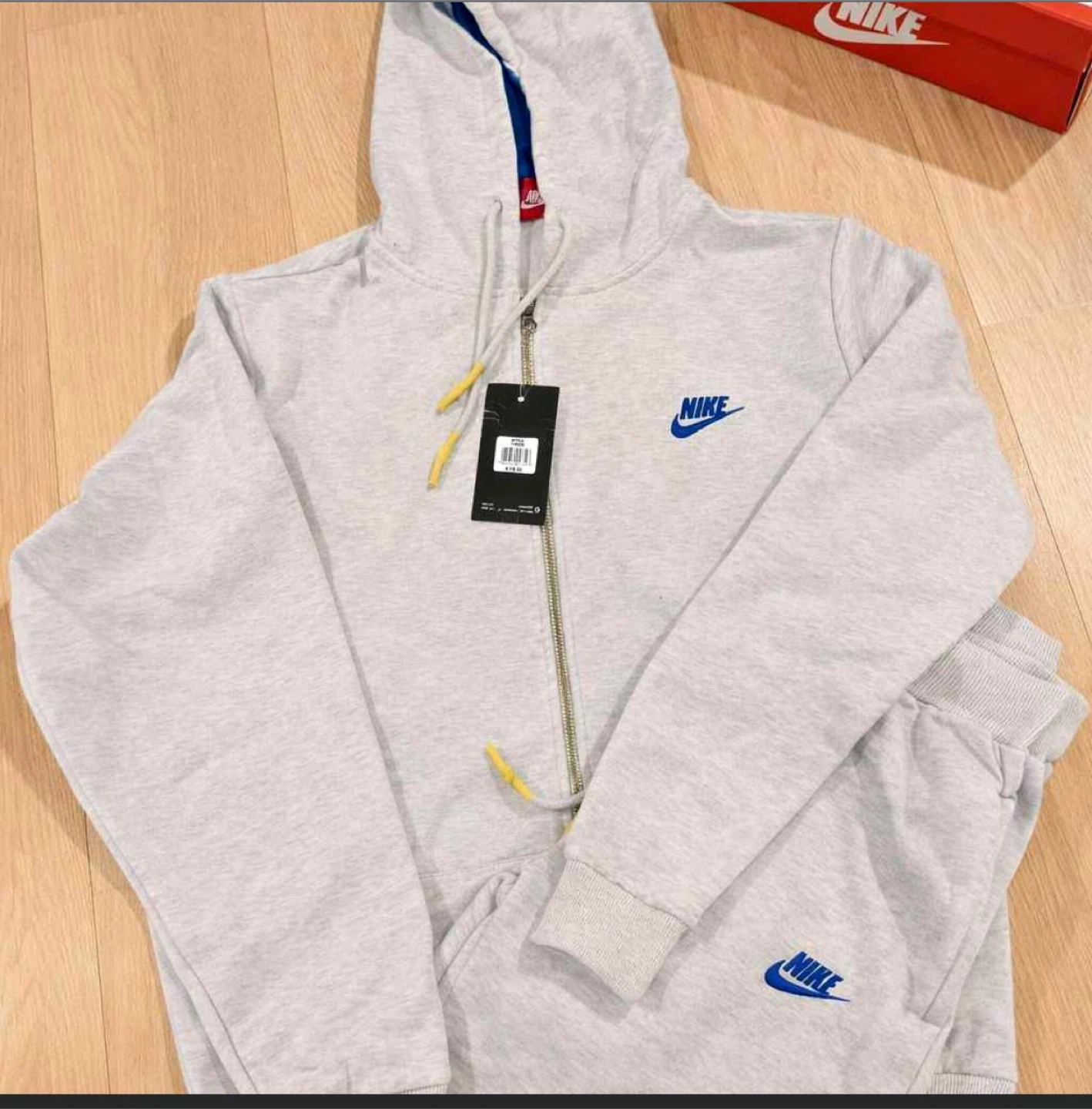 Nike Full Zip Hoodie and Jogger Set - Light Grey