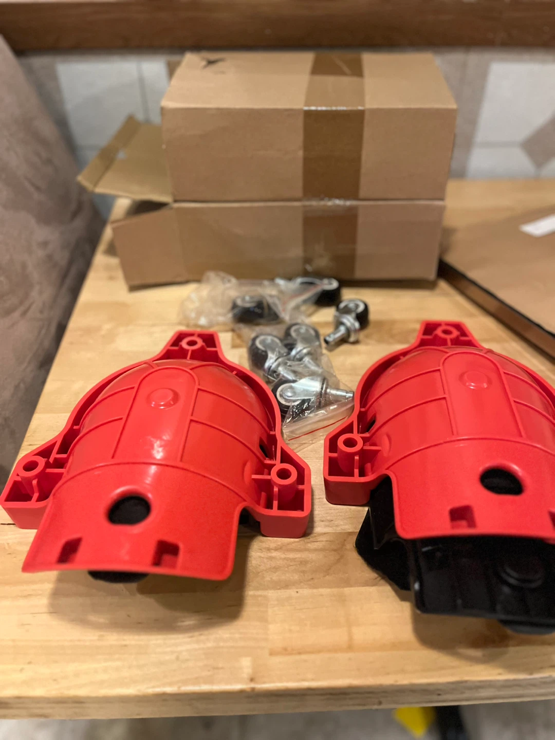 Red Rolling Creeper Knee Pads