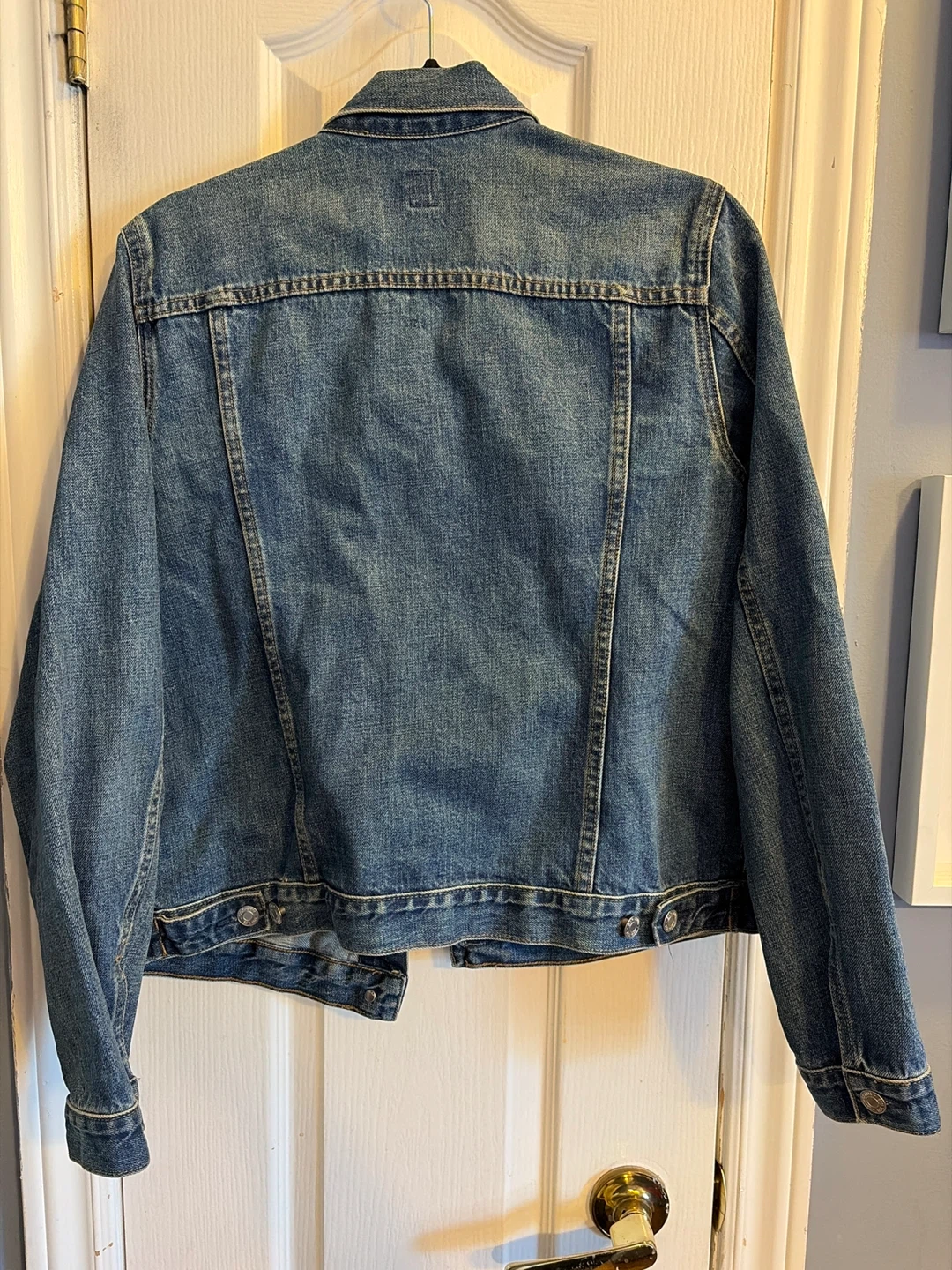 GAP Denim Jacket - Size Large - photo 3