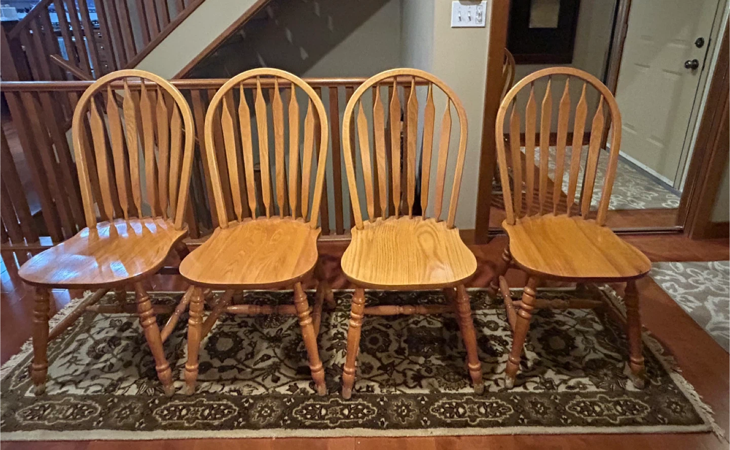 Table and Chairs - photo 2