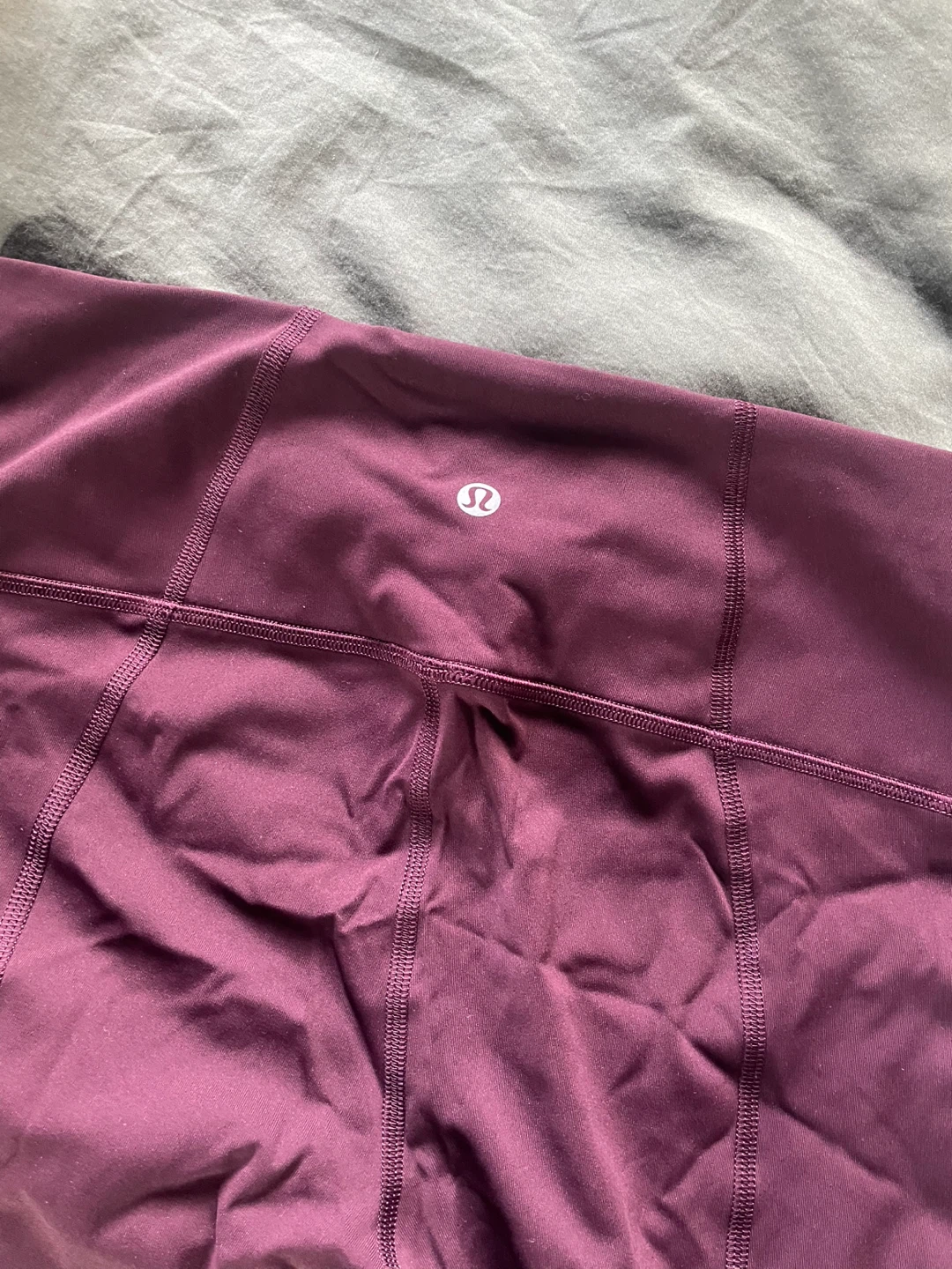 Lululemon Burgundy Capris Size 8 - photo 3