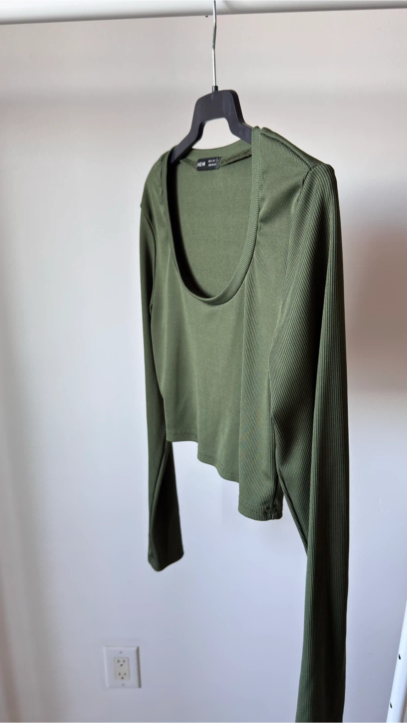 SHEIN Olive Ribbed Cropped Long Sleeve Top - photo 2