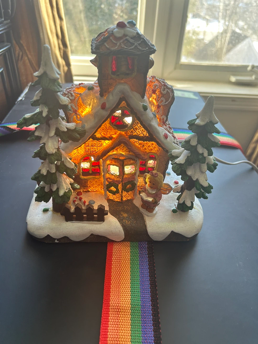 🧡Illuminated Gingerbread House Decor