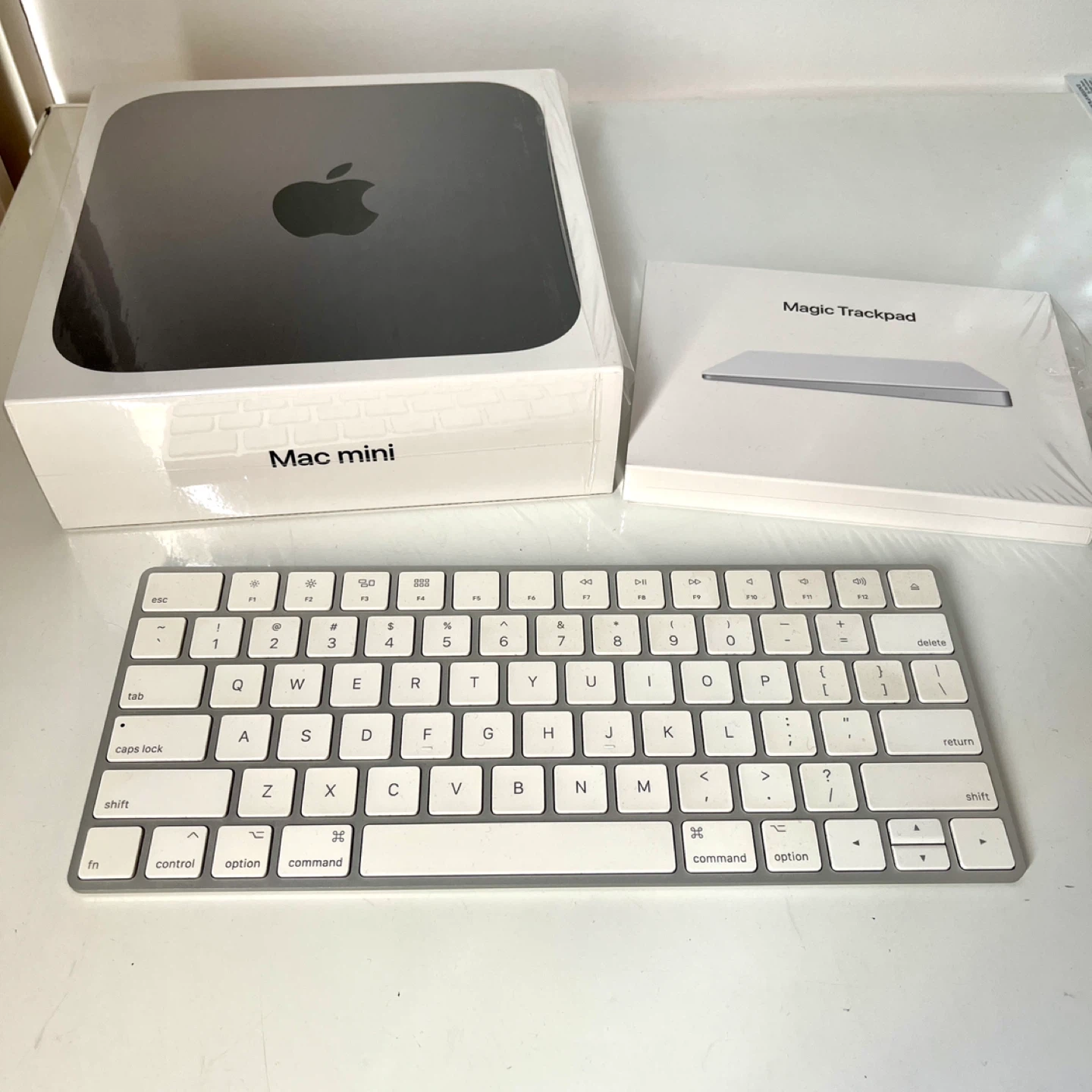 Apple Mac Mini with Magic Trackpad and Keyboard Bundle