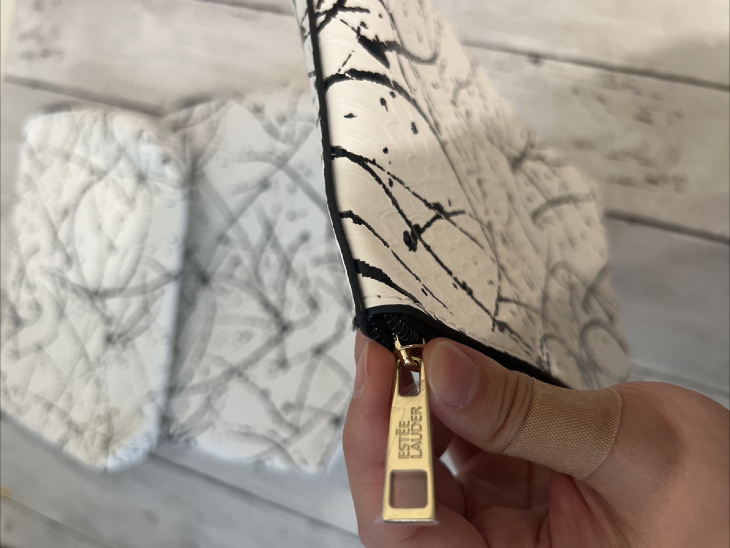 Estee Lauder Makeup Bags 🧡 - photo 2