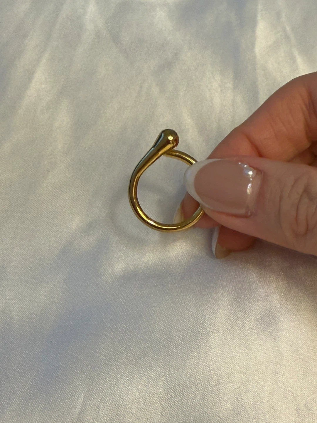 Gold-tone open ring with bead detail - photo 4