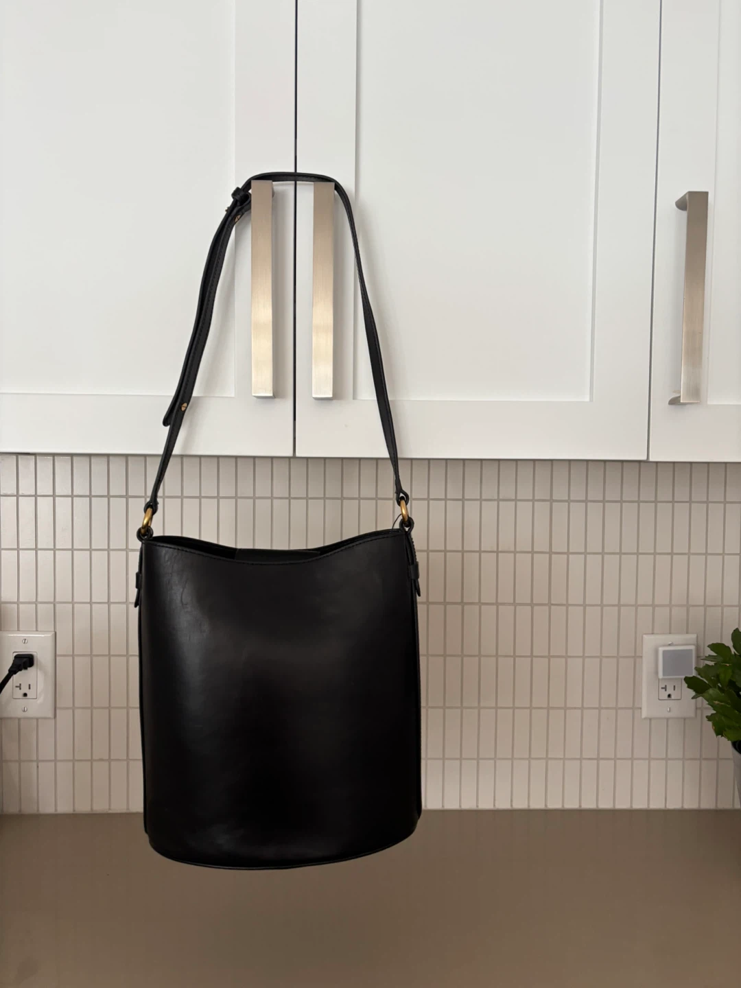 Banana republic black leather bucket bag/ purse