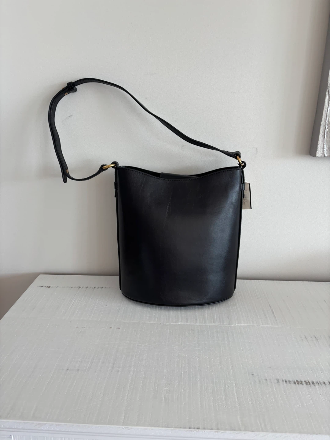 Banana republic black leather bucket bag/ purse - photo 3