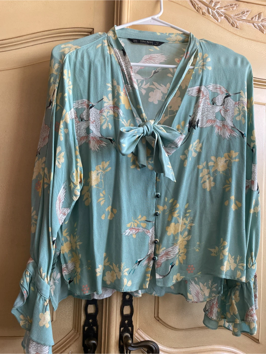 ZARA BASIC COLLECTION Blue Crane Print Tie Neck Blouse Size M