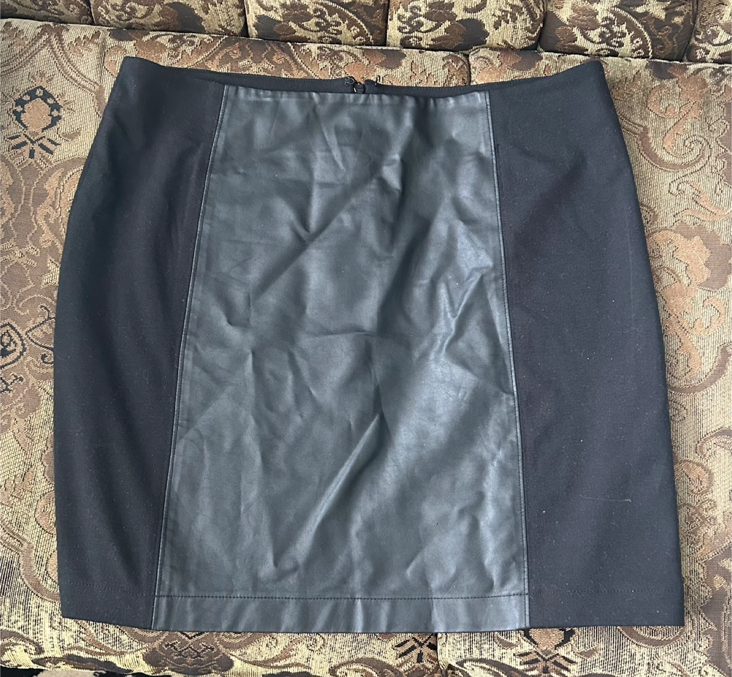 Banana Republic Black Faux Leather Panel Skirt Size 29/8