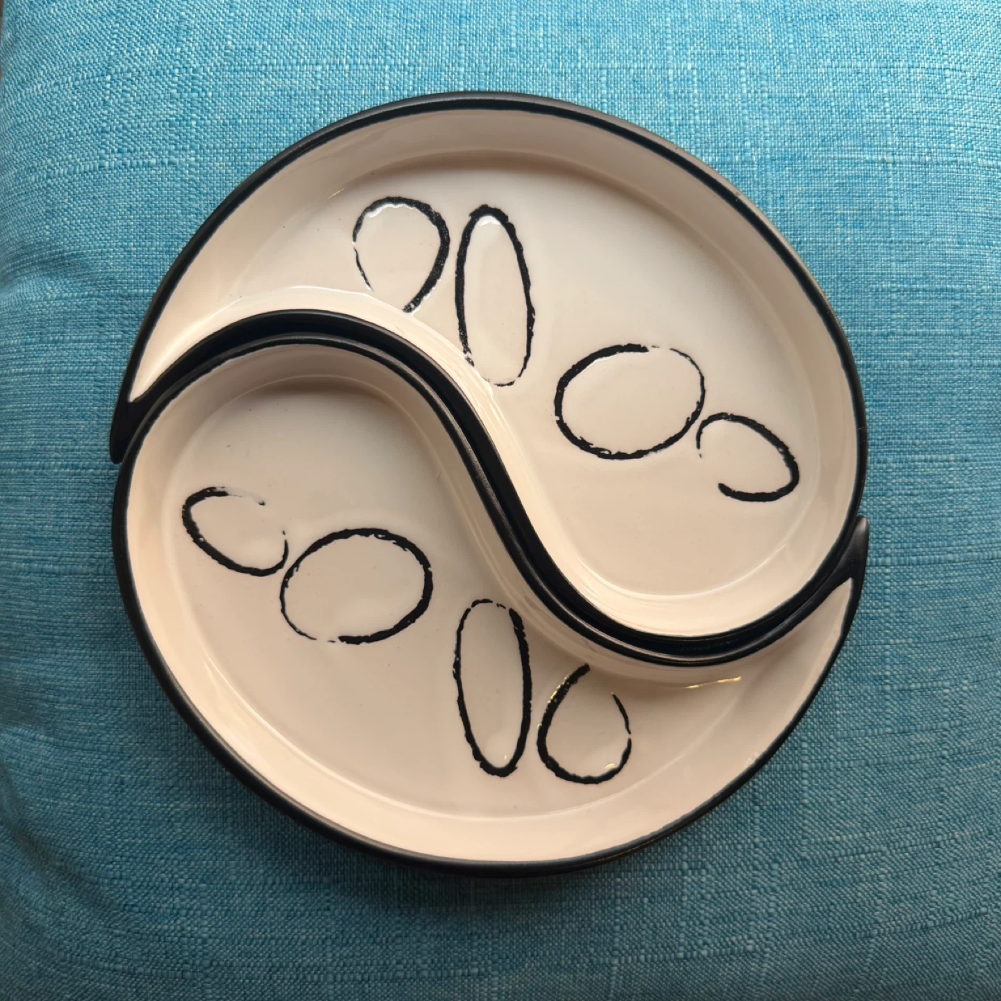 Vintage Flirt by RB Yin Yang Divided Dish