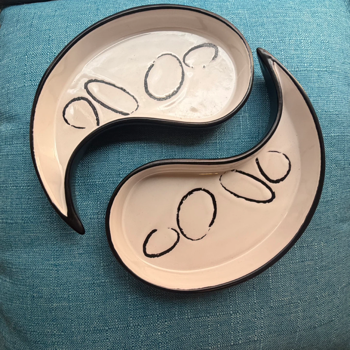 Vintage Flirt by RB Yin Yang Divided Dish - photo 4