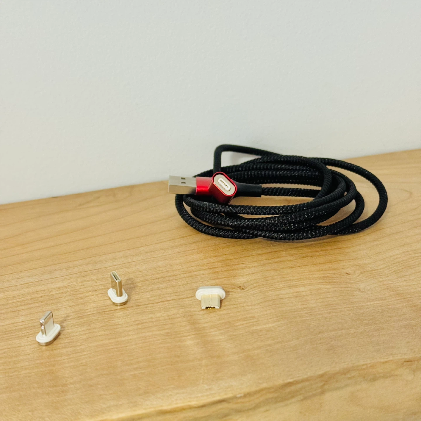 Magnetic Cable - USB-C, Lightning, Micro USB - 5 Feet 🧡