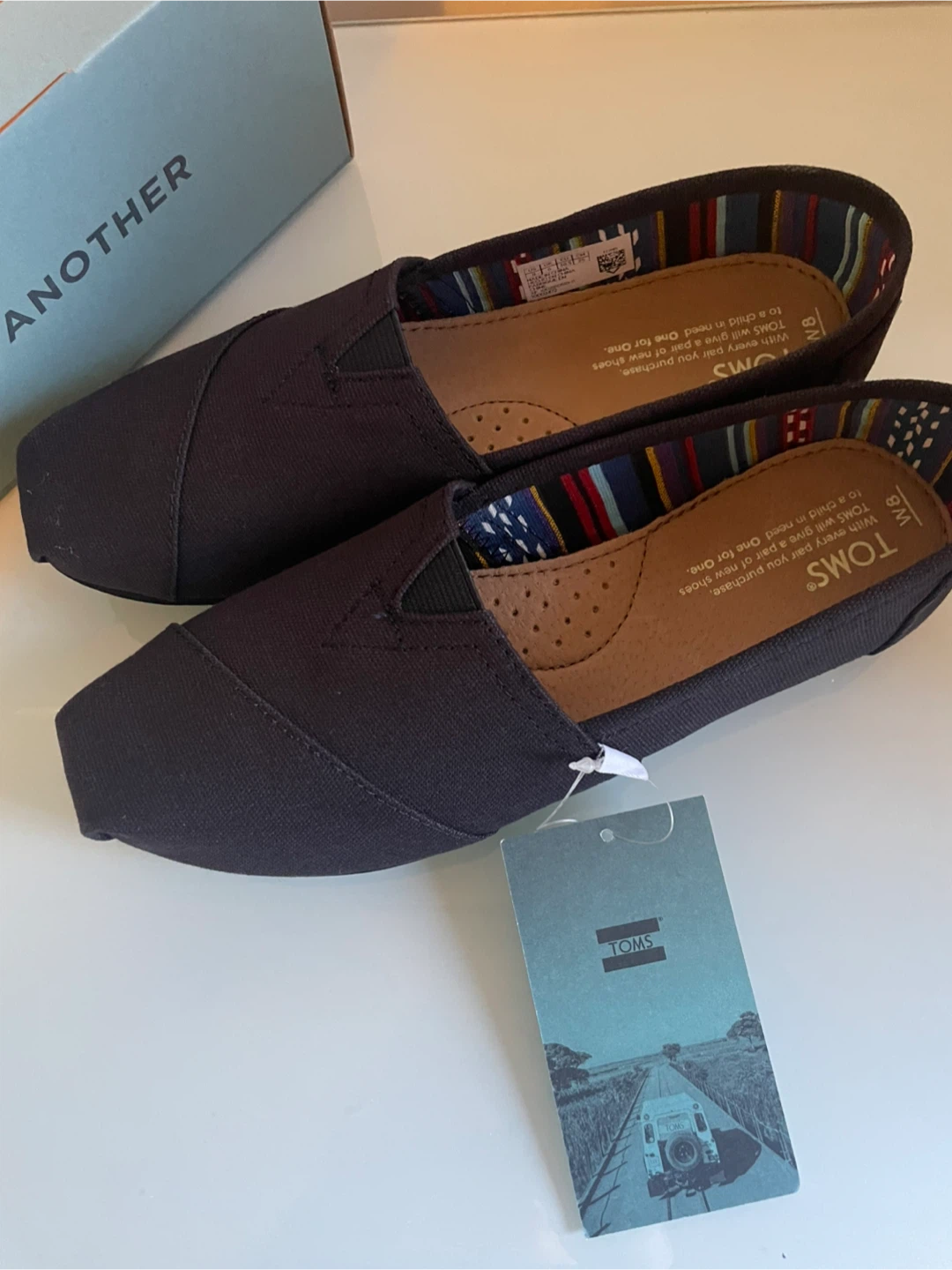 *BRAND NEW* TOMS - Classic Black on Black Canvas Shoes - photo 2