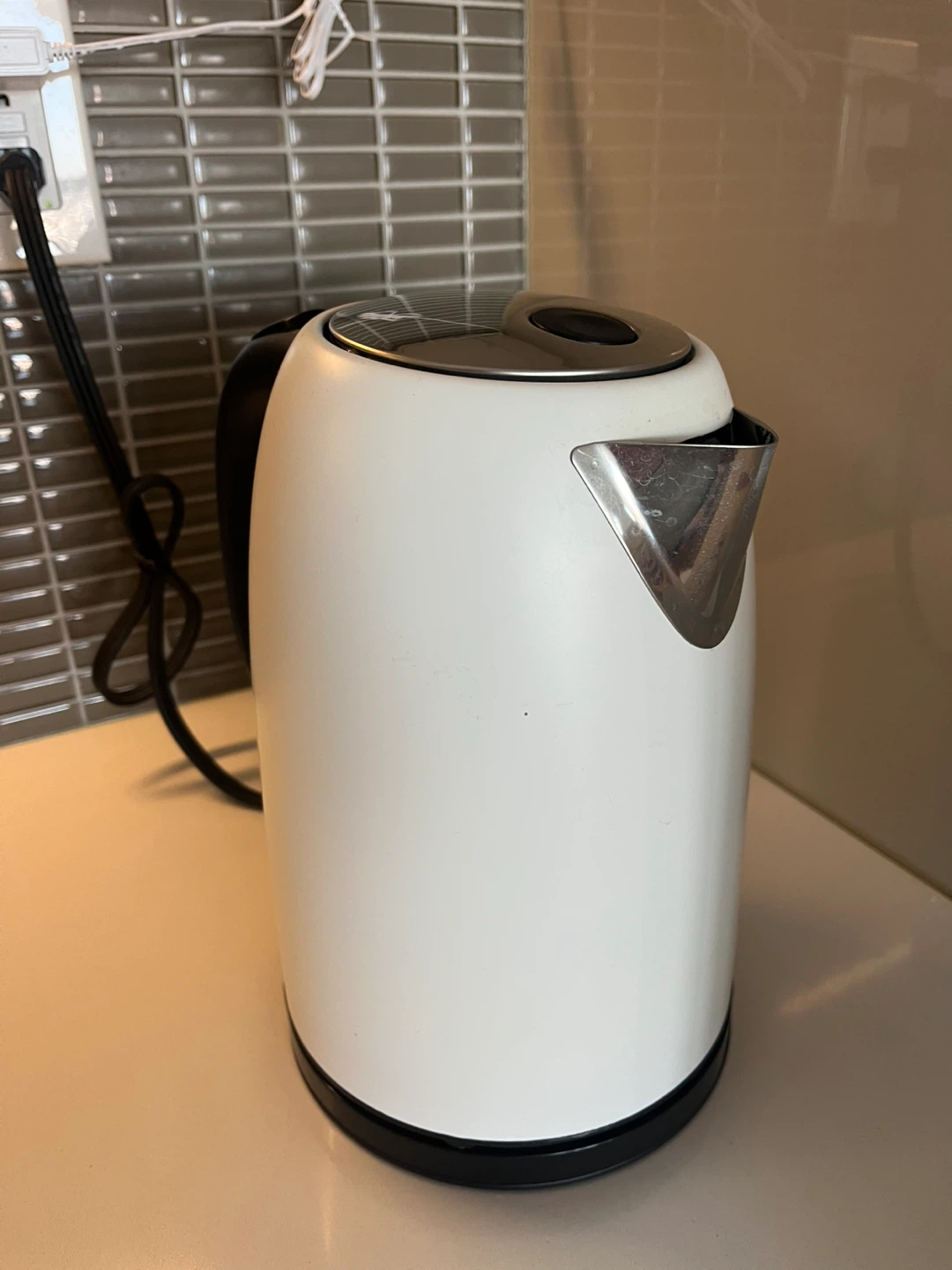 White Electric Kettle - photo 3
