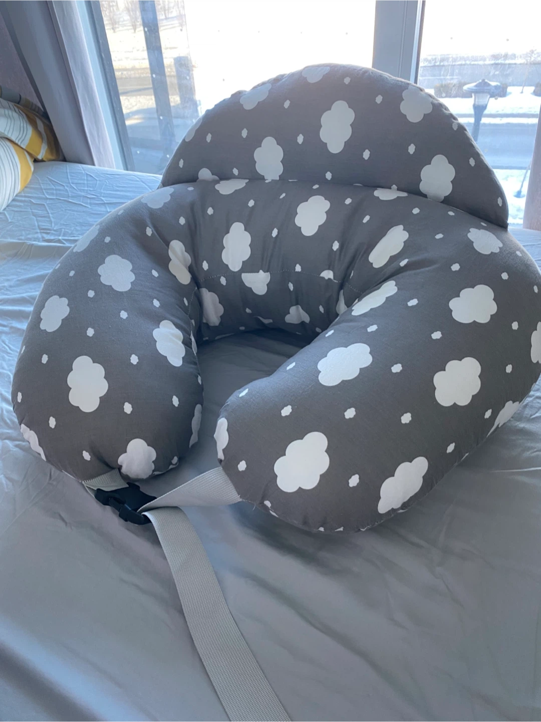 Momcozy Nursing Pillow - photo 2