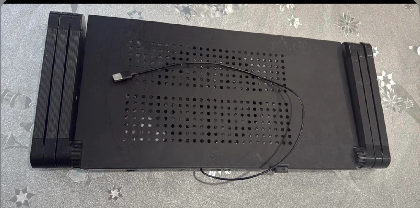Laptop stand