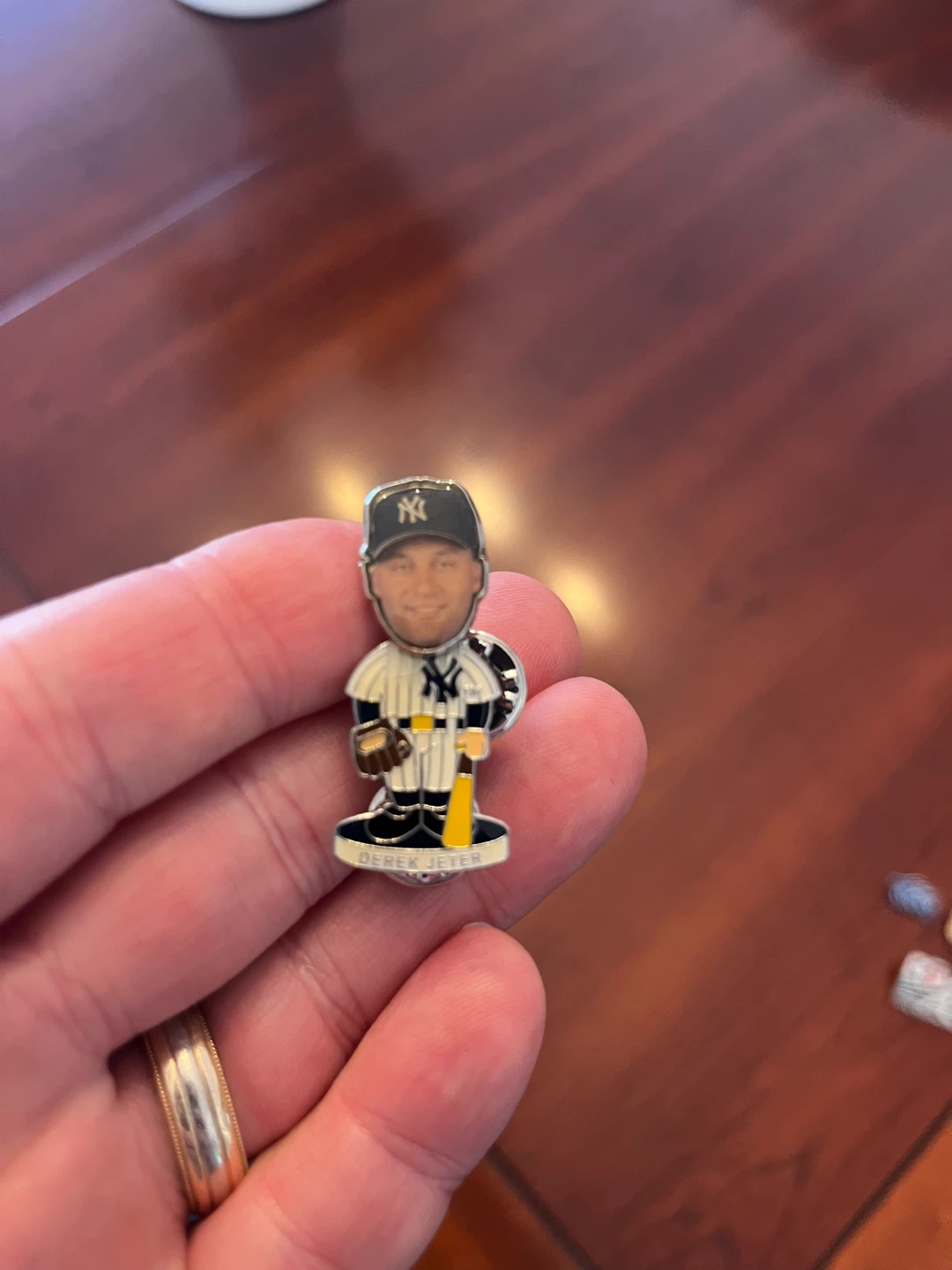5 Baseball Pins - photo 2