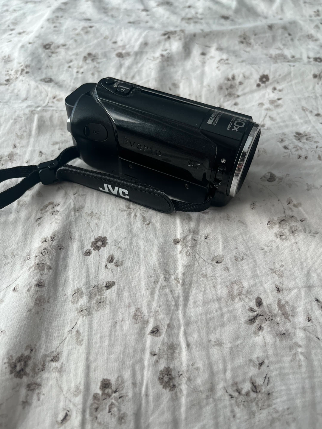 JVC Everio GZ-E10BU 40x Zoom Camcorder - photo 2