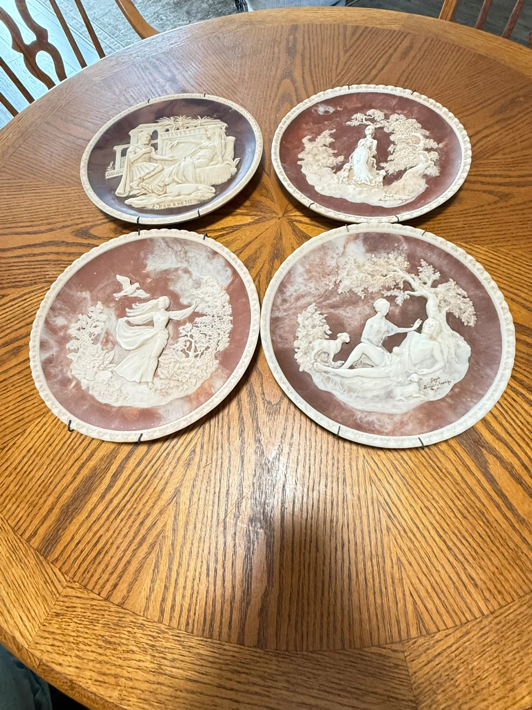 Set of 4 Vintage Incolay Stone Cameo Plates