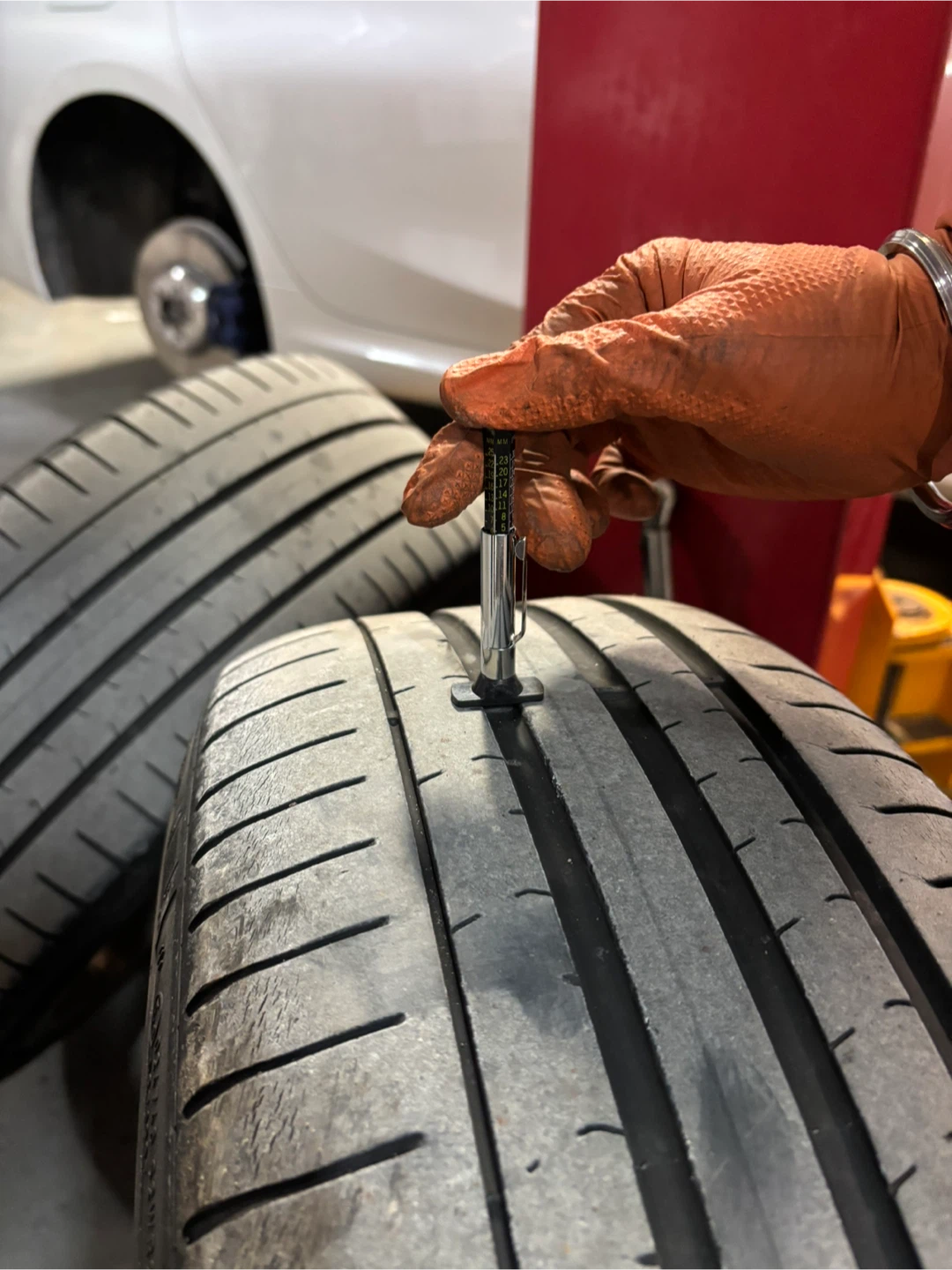 Pirelli P Zero Run-Flat Tires (Staggered Set) - photo 5