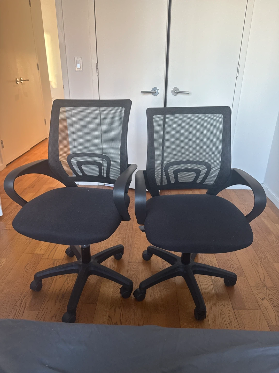 Set of 2 Black Mesh Office Chairs