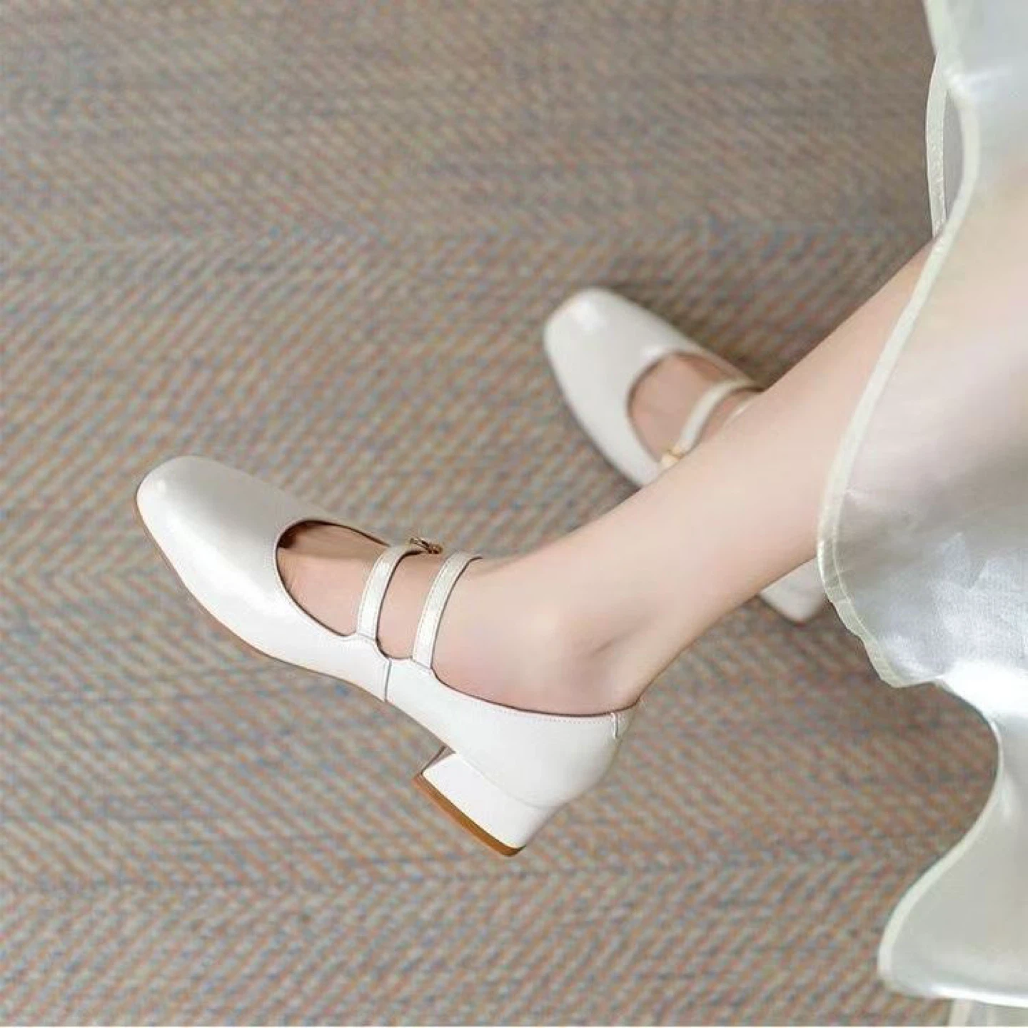 White  Heels - Size 40 - photo 5
