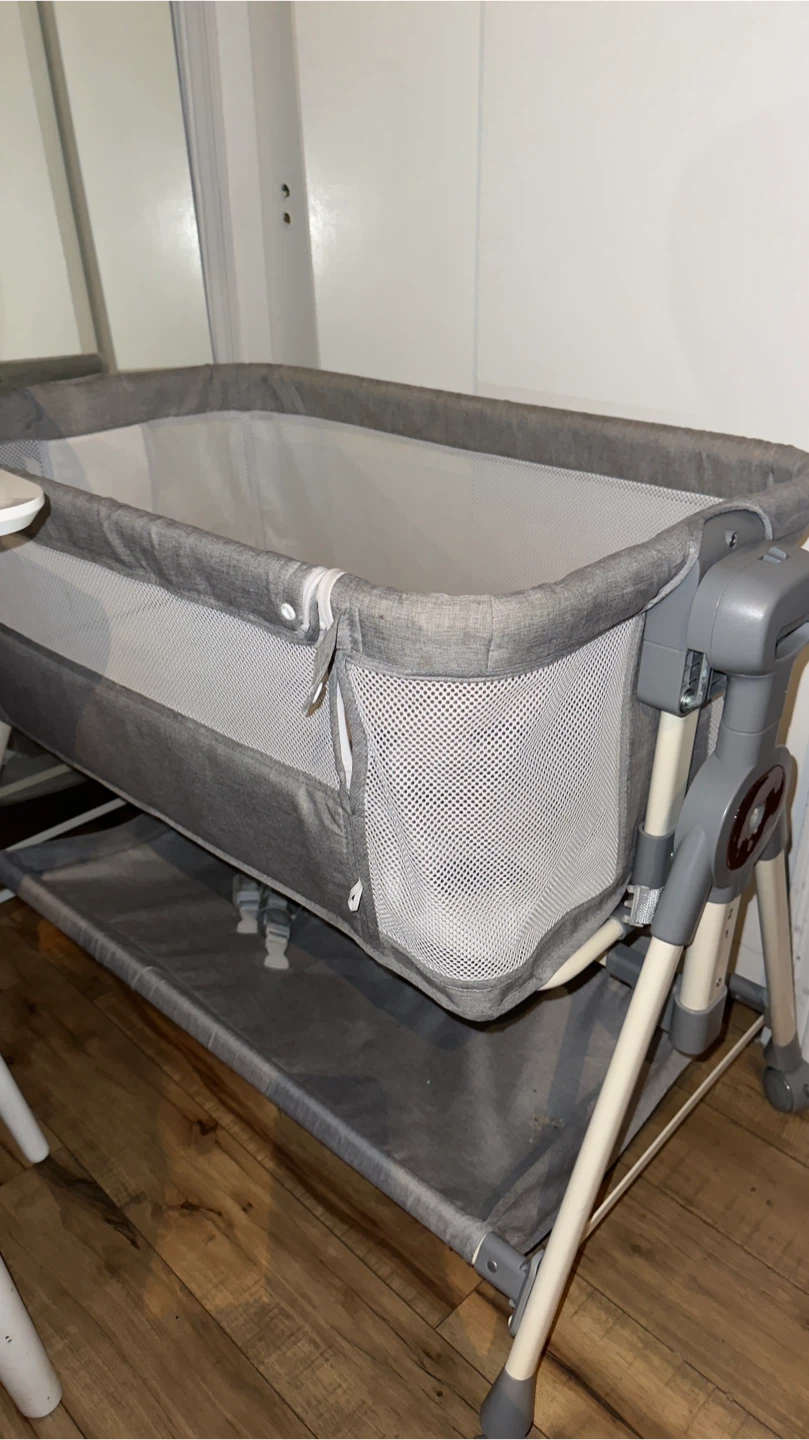 Grey Bassinet with Mattress Pad - photo 5