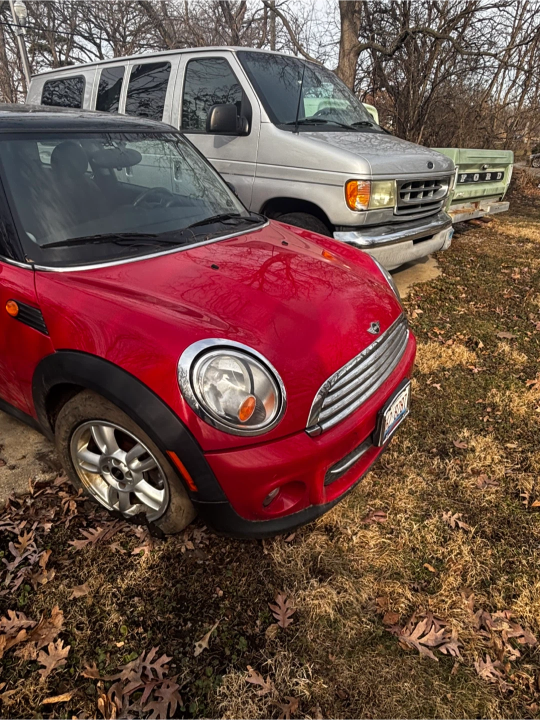 Red Mini Cooper Hatchback - photo 5