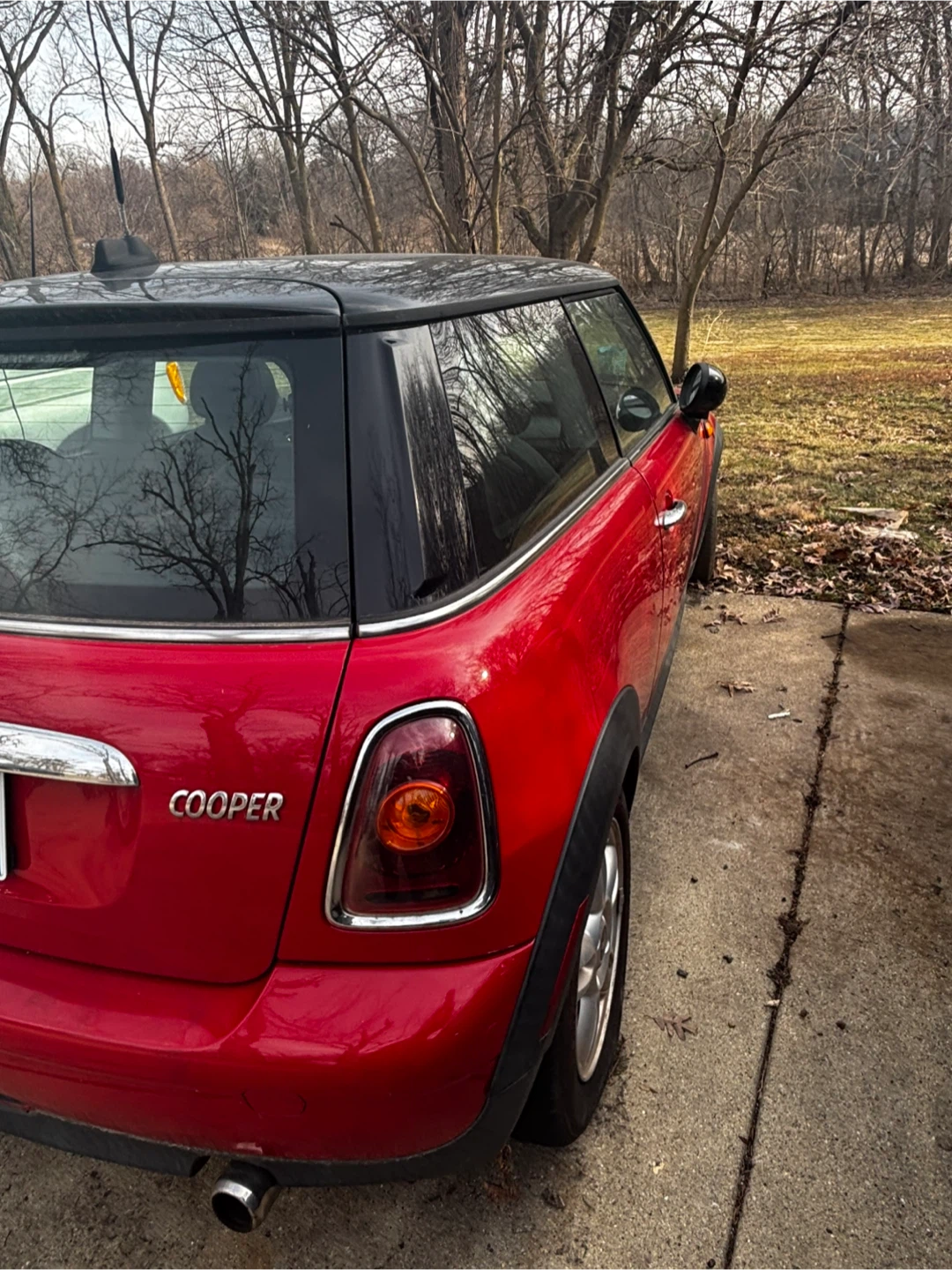 Red Mini Cooper Hatchback - photo 4