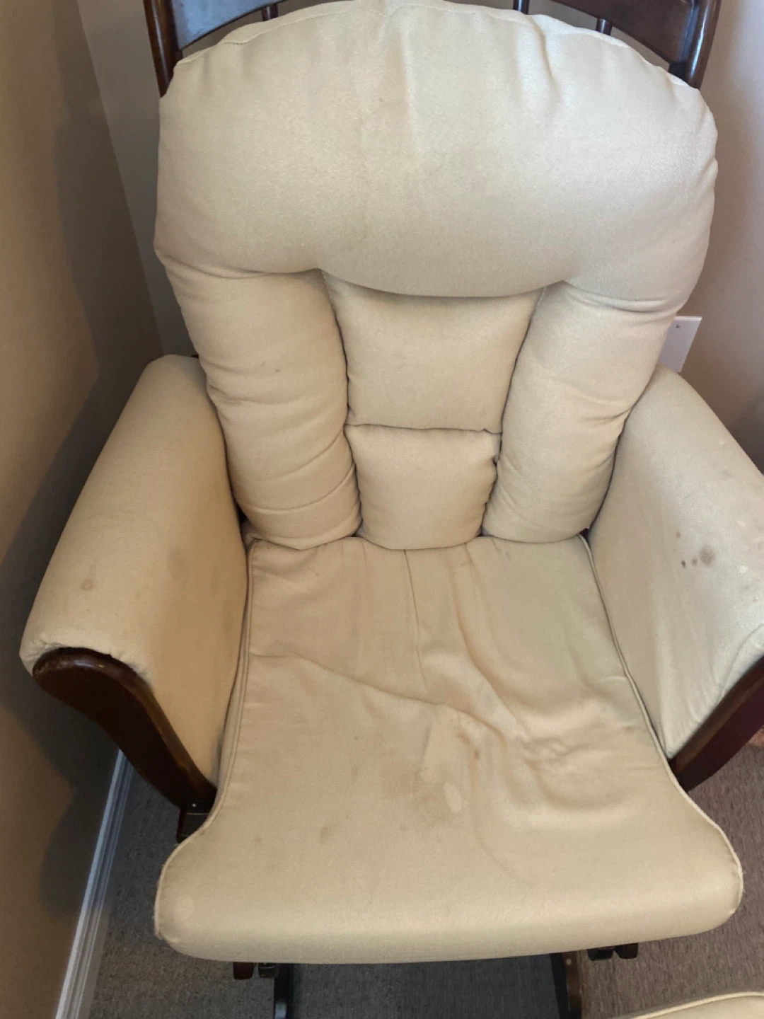 Nursery Rocking Chair and ottoman - photo 2